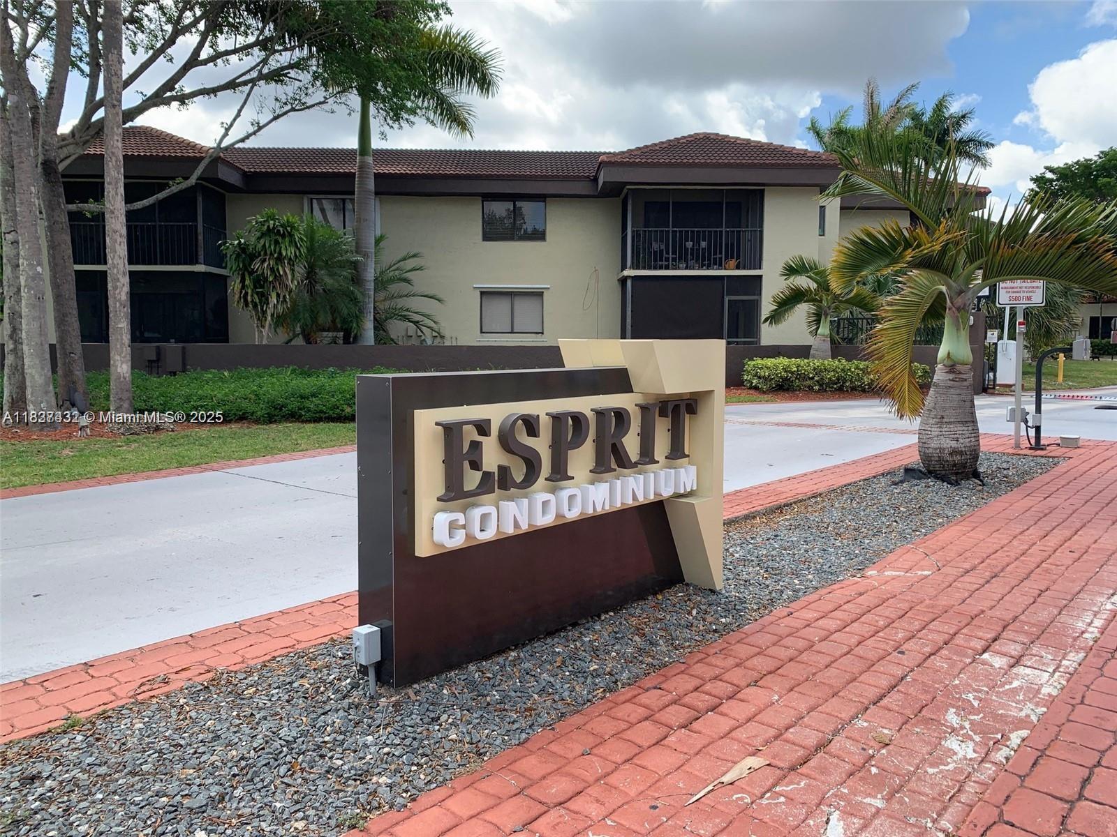 Property Photo: 9620 SW 138th Ave 9620 FL 33186