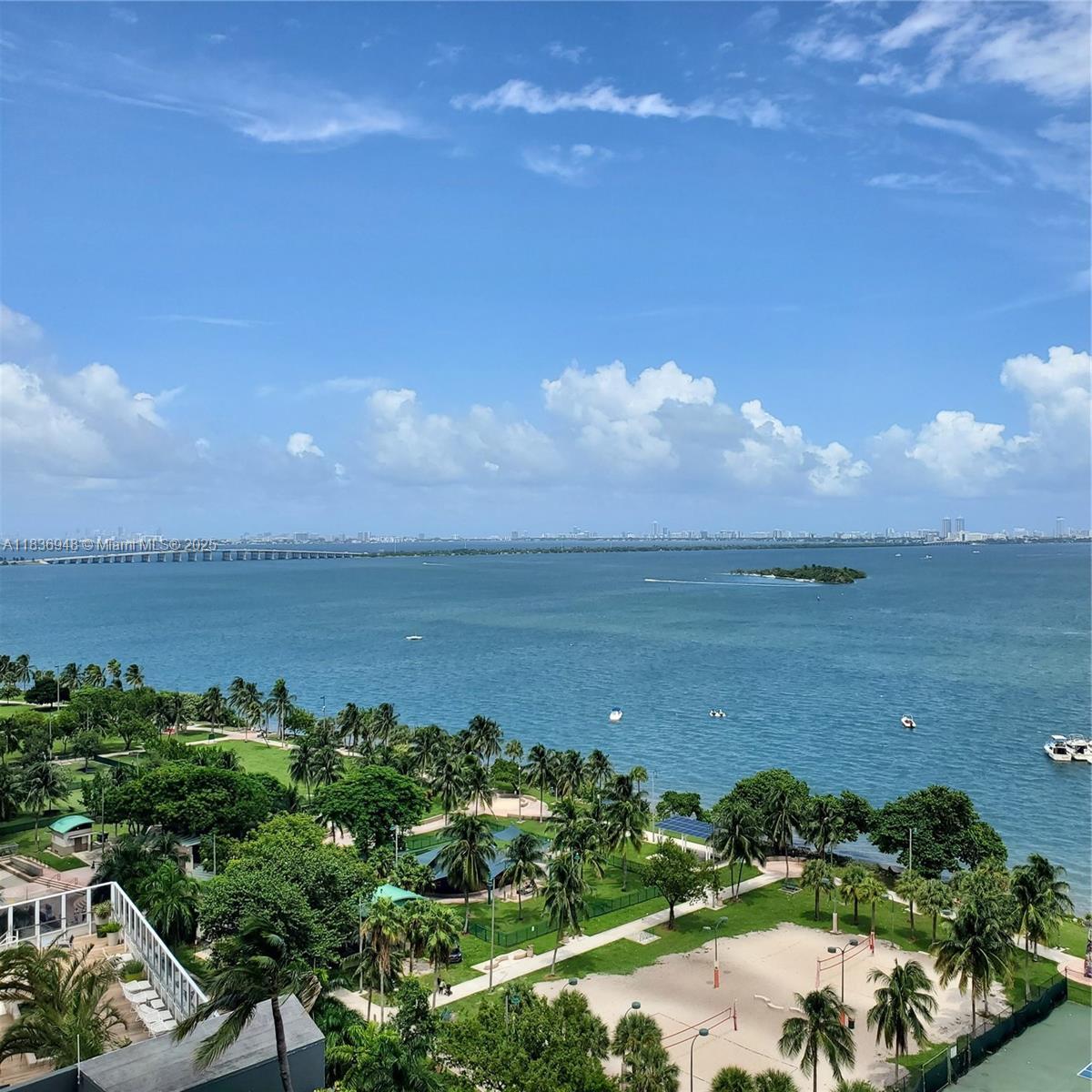 Property Photo: 1750 N Bayshore Dr 1702 FL 33132
