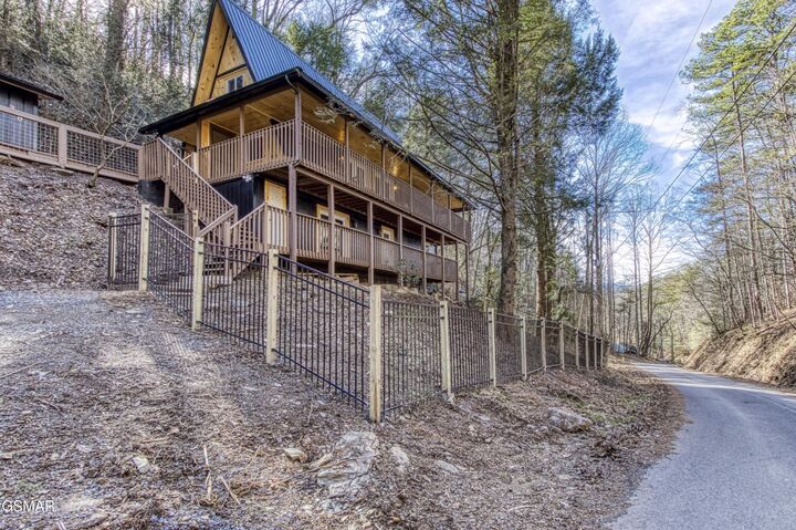 358 Ownby Circle  Gatlinburg TN 37738 photo