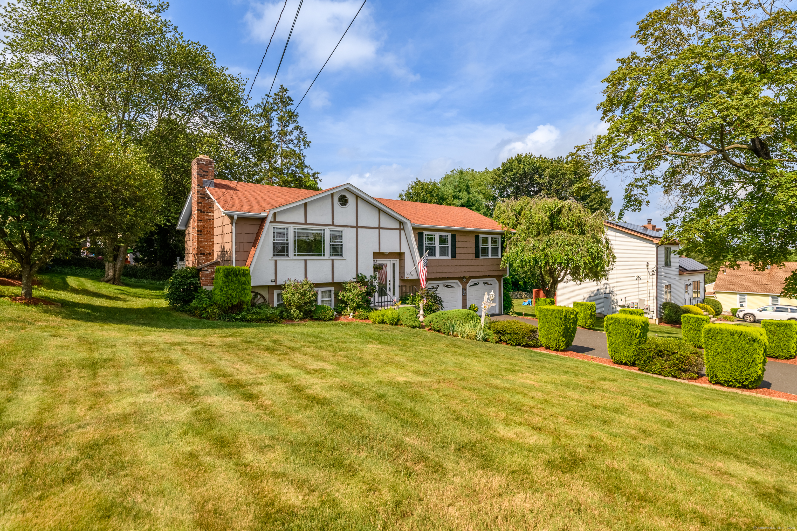 Property Photo:  38 Pine Street  CT 06611 