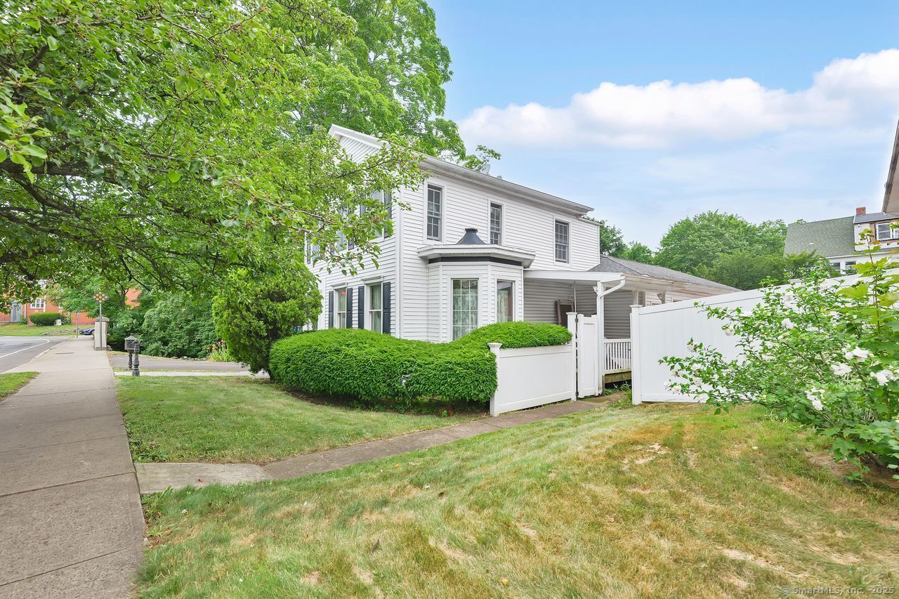 Property Photo: 355 Blake Street CT 06515