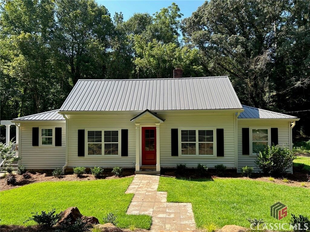 Property Photo:  100 Timothy Place  GA 30606 
