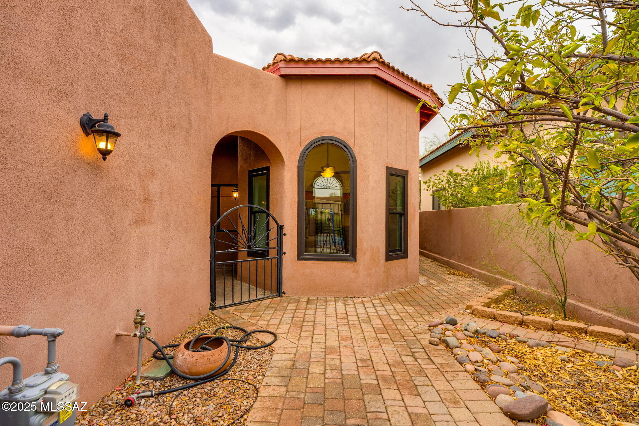 Property Photo: 6113 N Pascola Circle AZ 85718