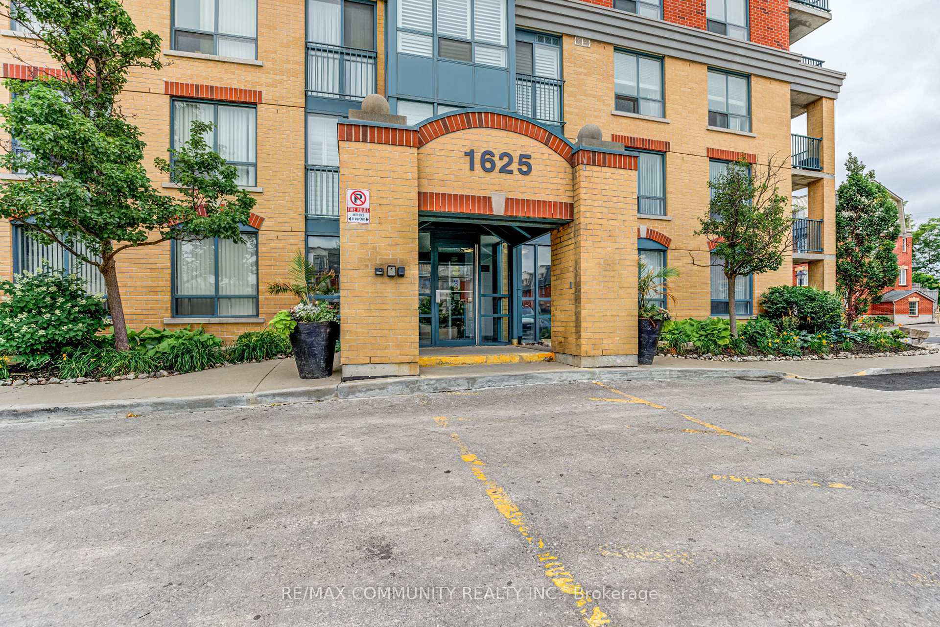 1625 Pickering Parkway 704  Pickering ON L1V 6Z6 photo