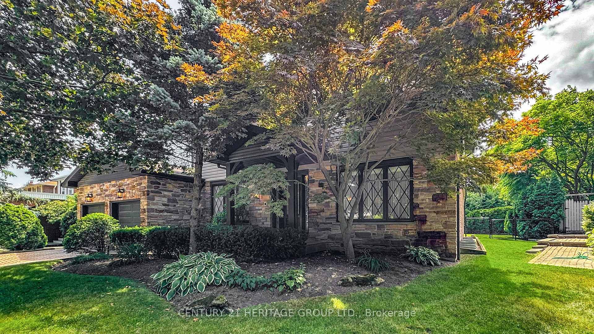 Property Photo: 280 Henderson Avenue ON L3T 2M2