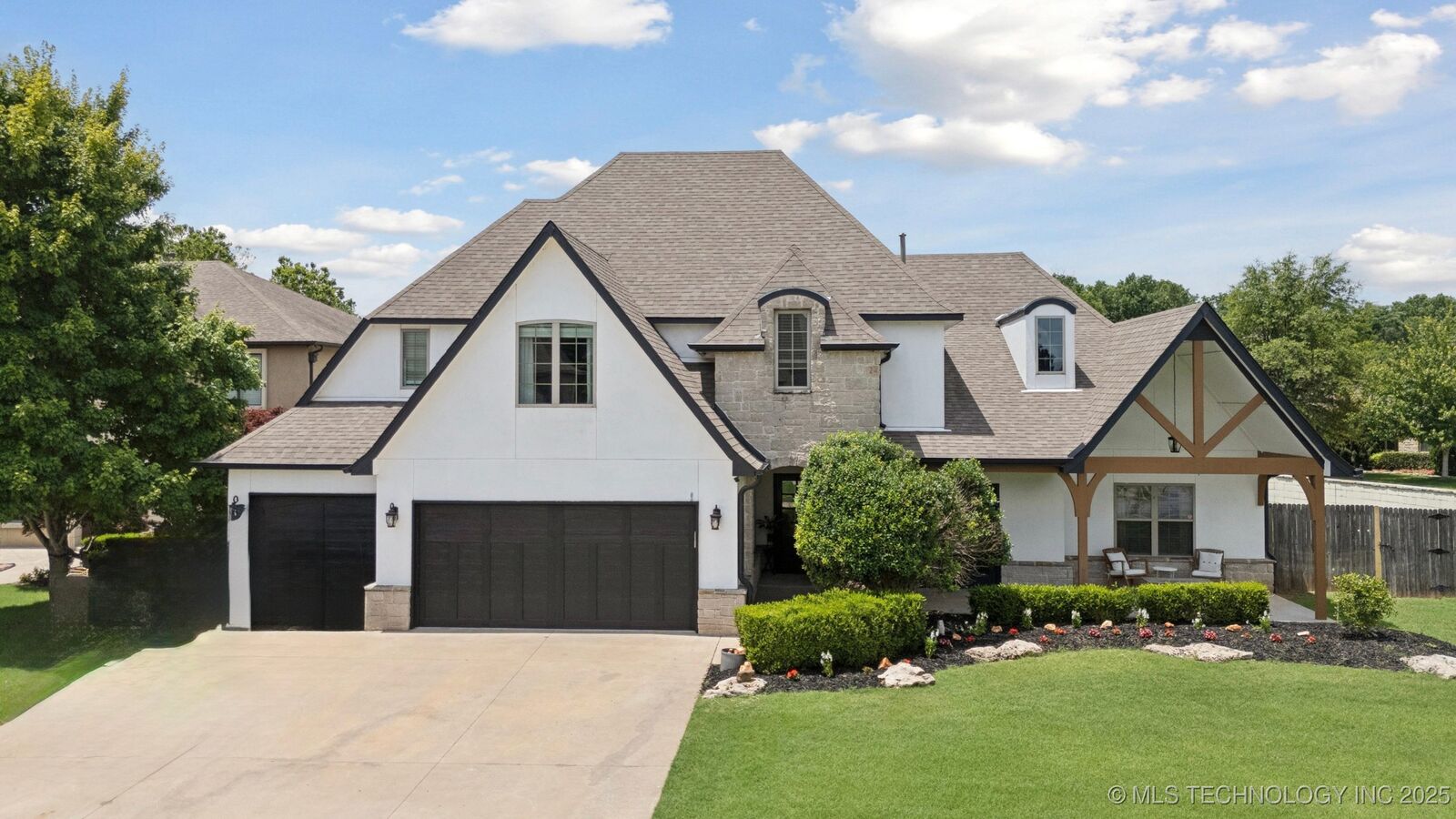 Property Photo:  11802 S New Haven Avenue  OK 74137 