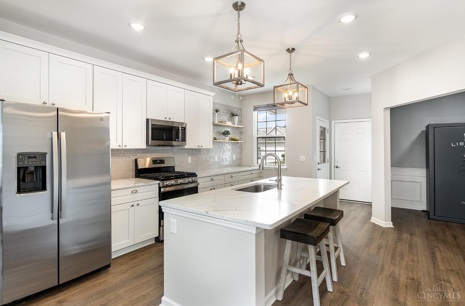 Property Photo: 5010 Garden Grove Lane OH 45238