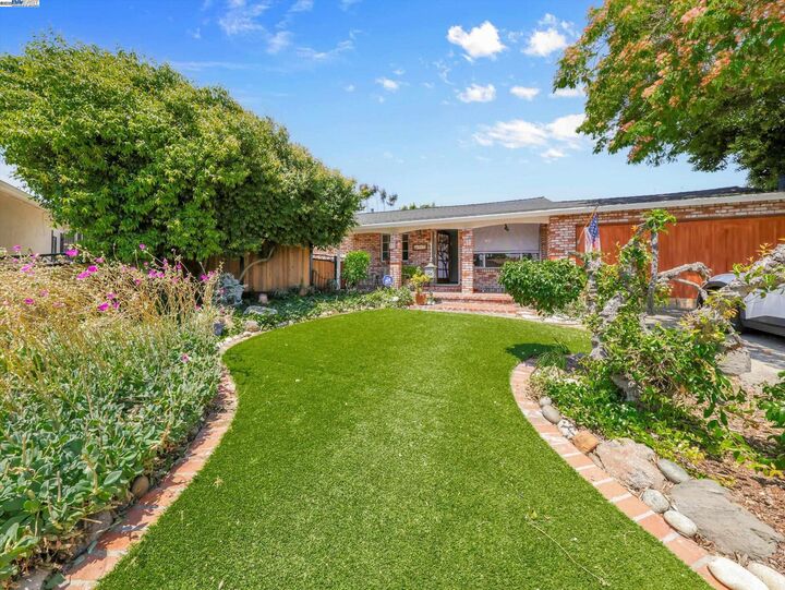 Property Photo: 4961 Wheeler Dr CA 94538