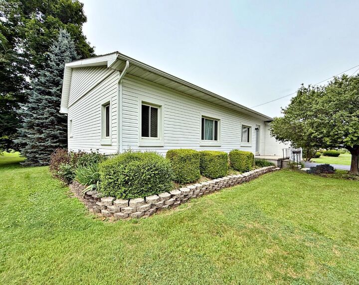 Property Photo:  41 W New Haven Street  OH 44818 