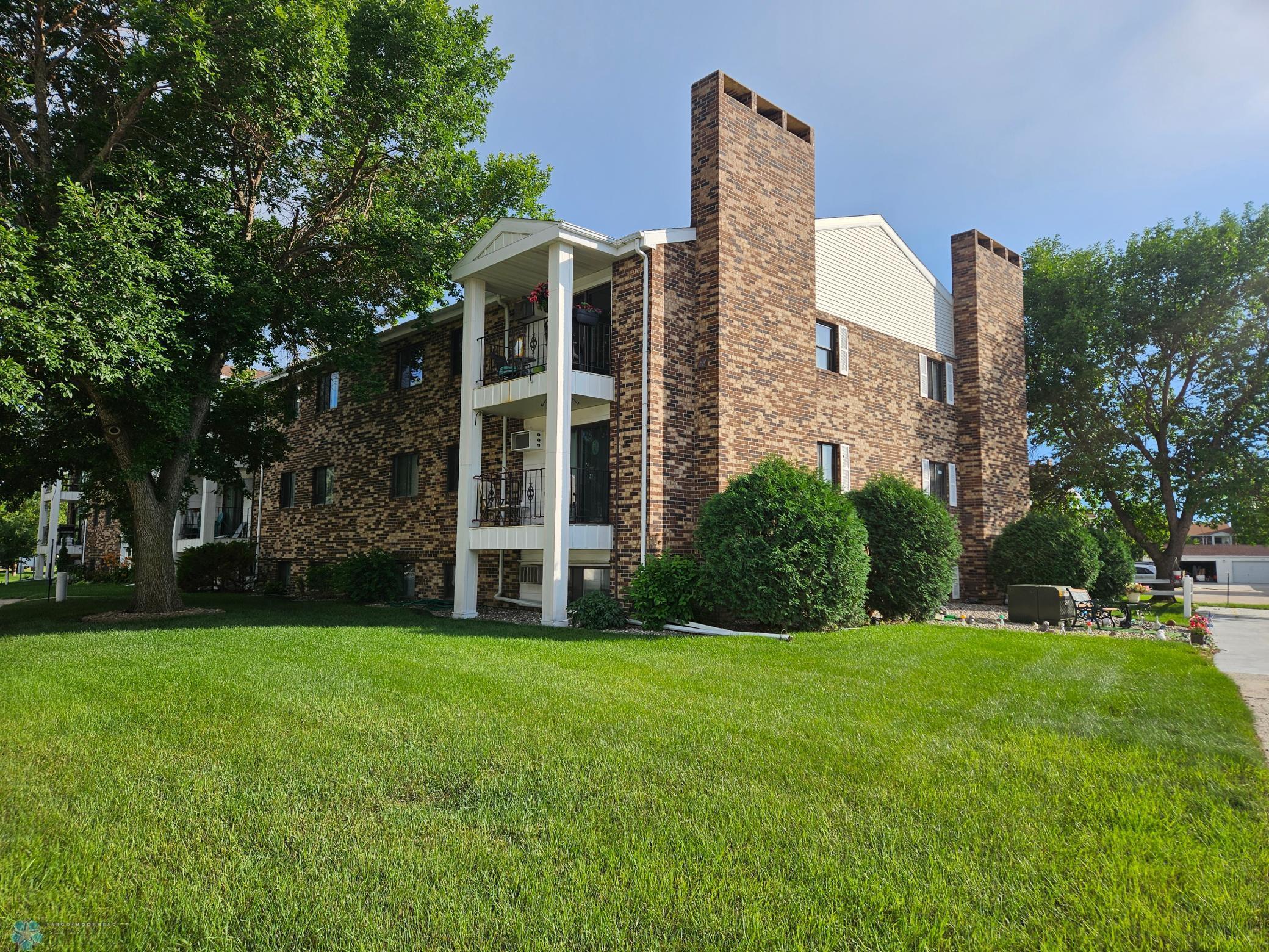311 Prairiewood Circle S  Fargo ND 58103 photo