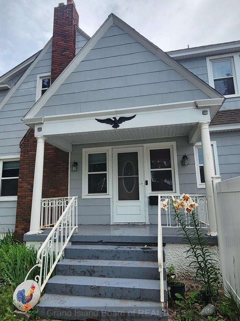Property Photo: 1404 W John St NE 68801