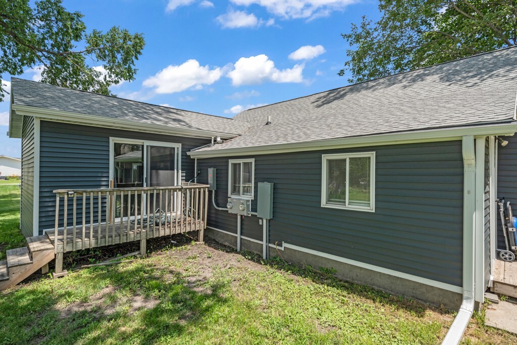 Property Photo:  1020 SW 3rd Street  IA 50201 