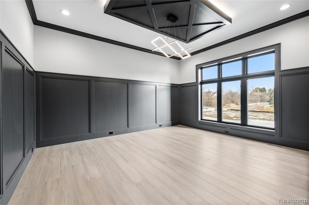 Property Photo: 2555 Fairway Court MI 48306