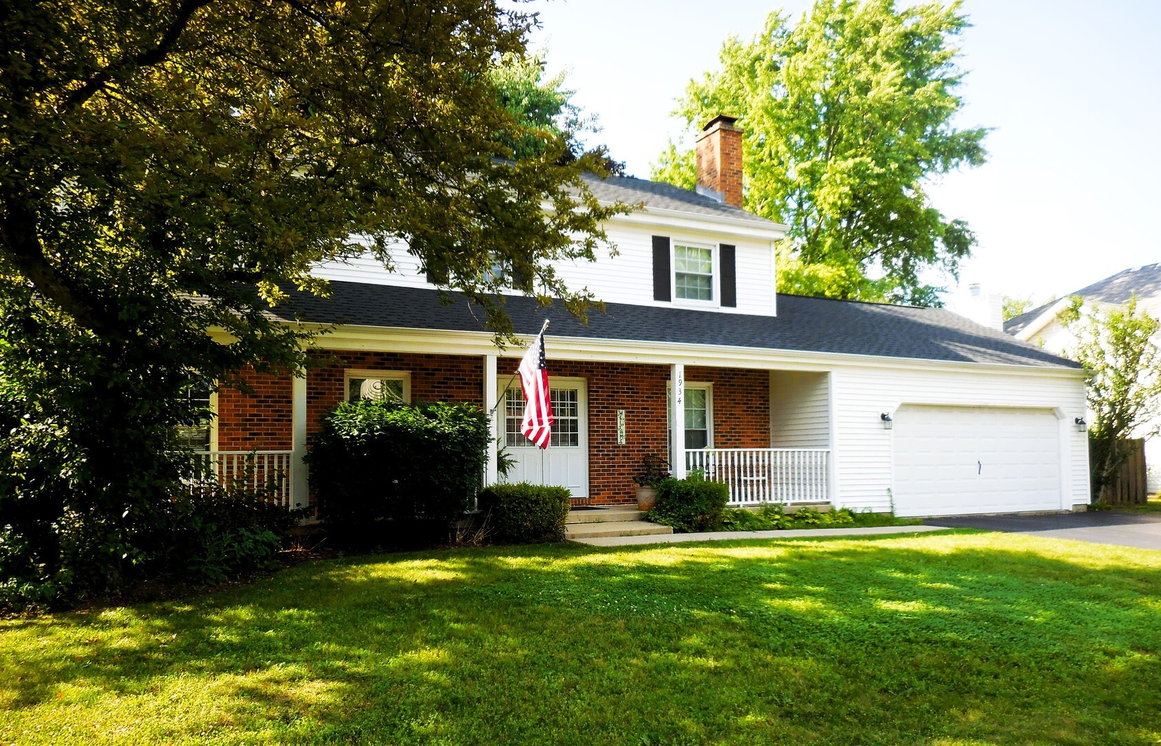 Property Photo: 1934 Manor Lane IL 60060