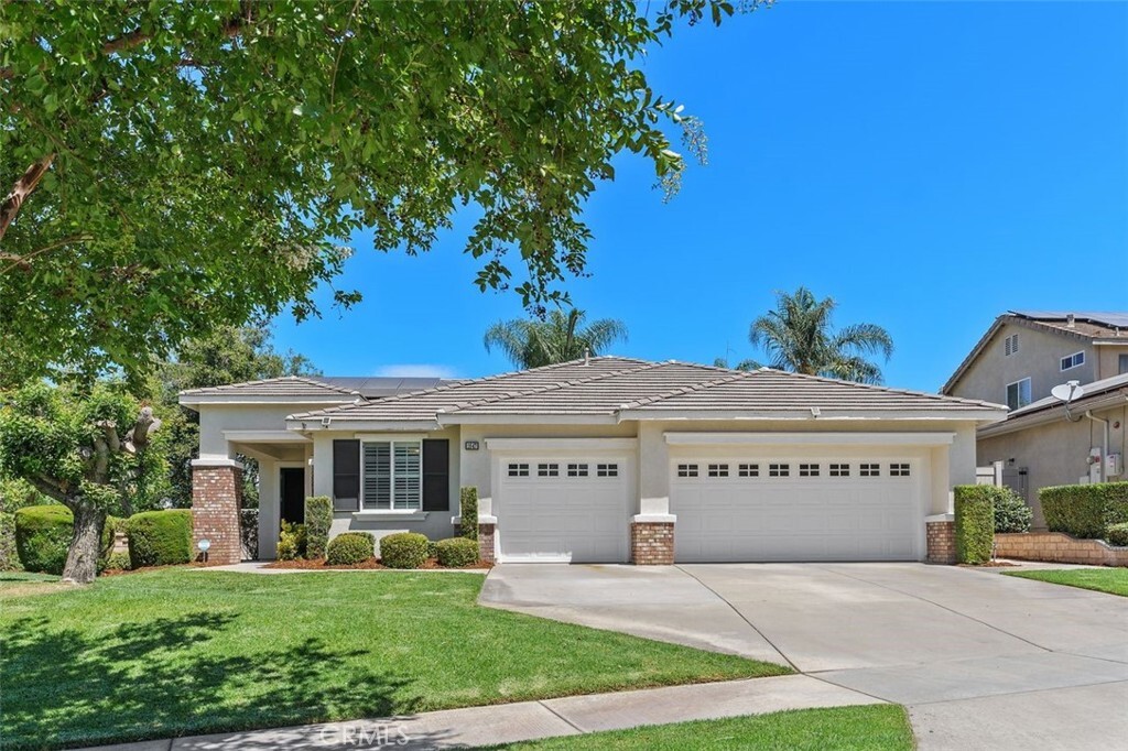 Property Photo: 1647 Naranjo Court CA 92374