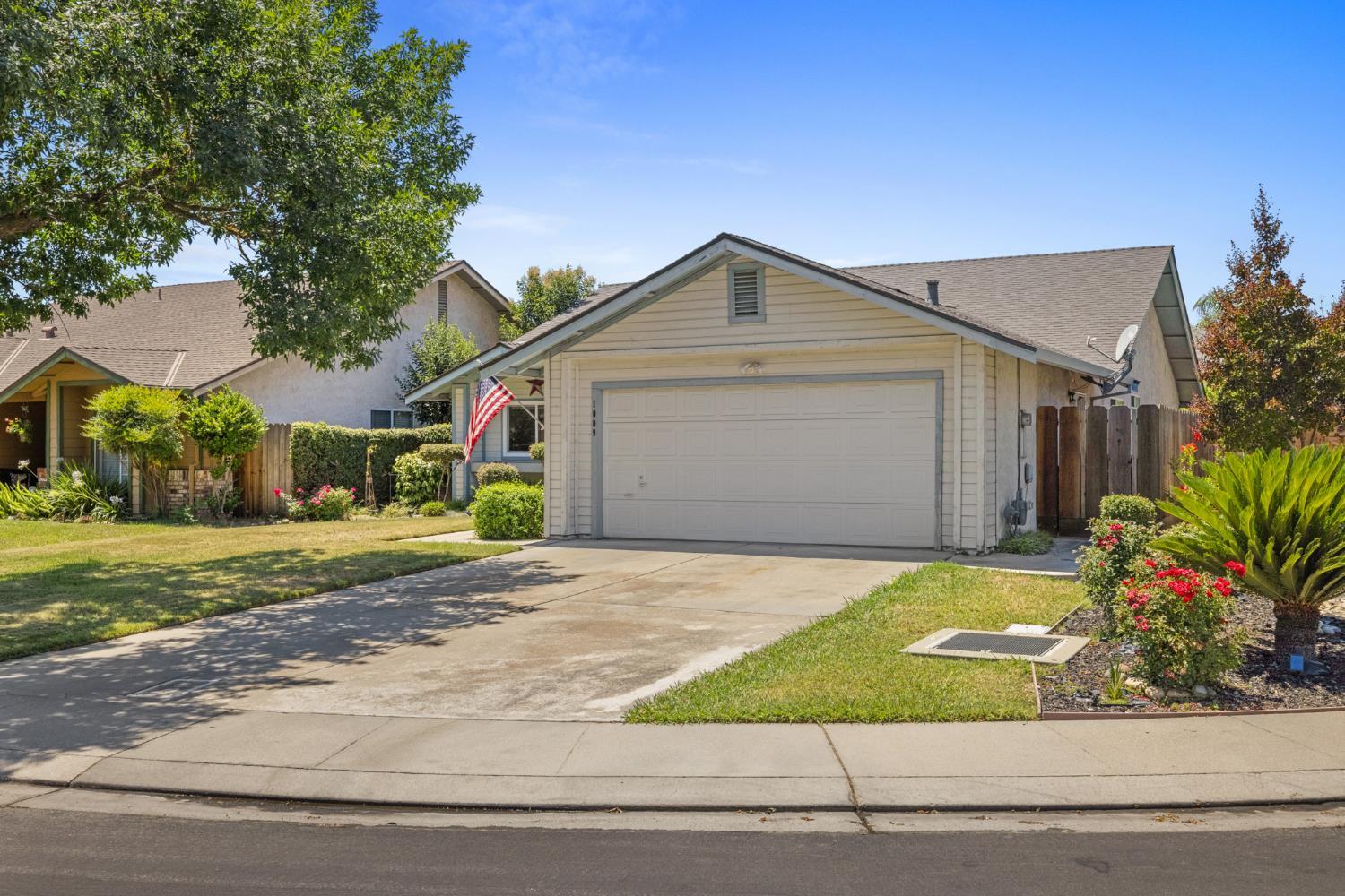 Property Photo: 1009 Bobcat Court CA 95358