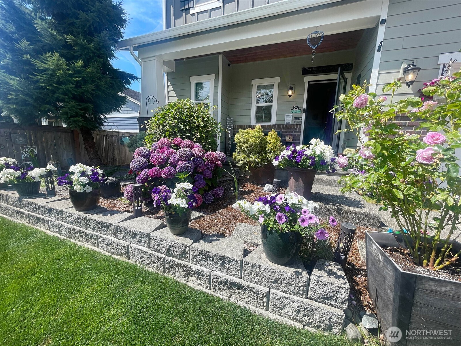 Property Photo:  8121  83rd Place NE  WA 98270 