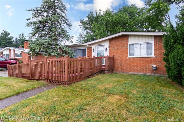 Property Photo: 30604 Ann Arbor Trail MI 48185