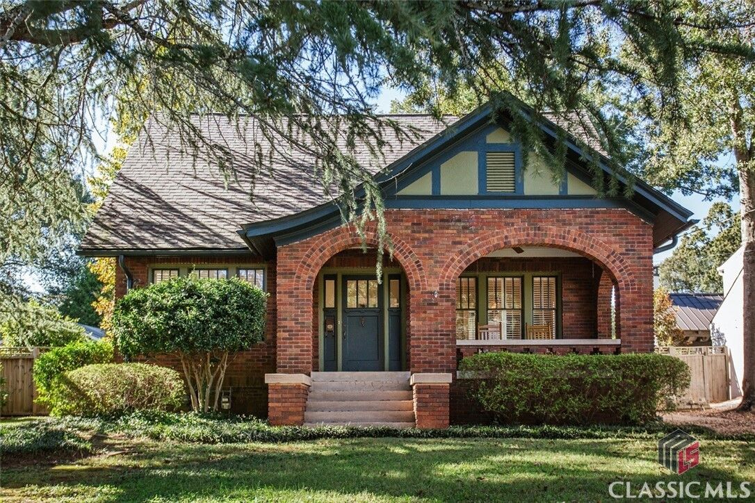 Property Photo: 170 Milledge GA 30606