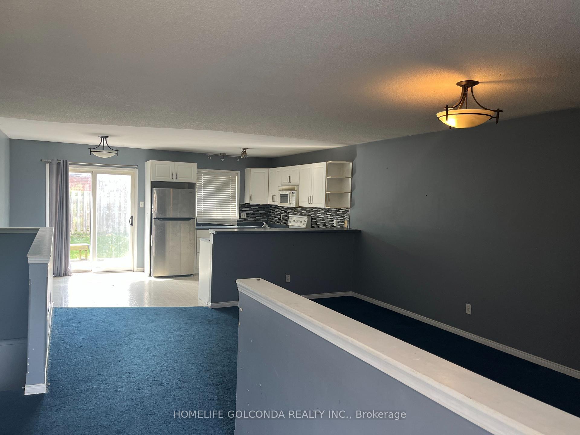 Property Photo: 179 Hanmer Street E Upper ON L4M 6W6