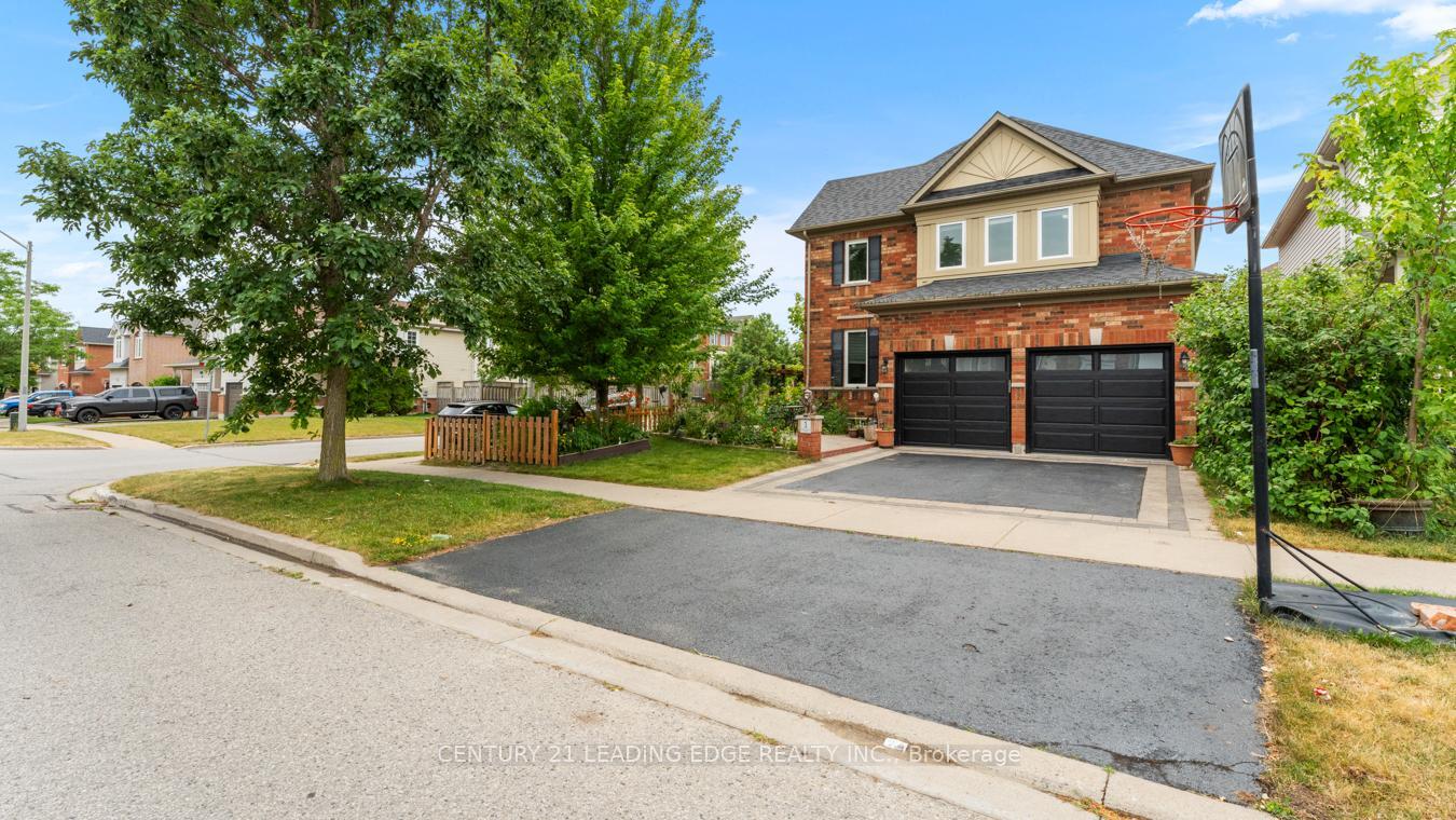 Photo de la propriété: 1 Woolner Lane ON L1C 5L8
