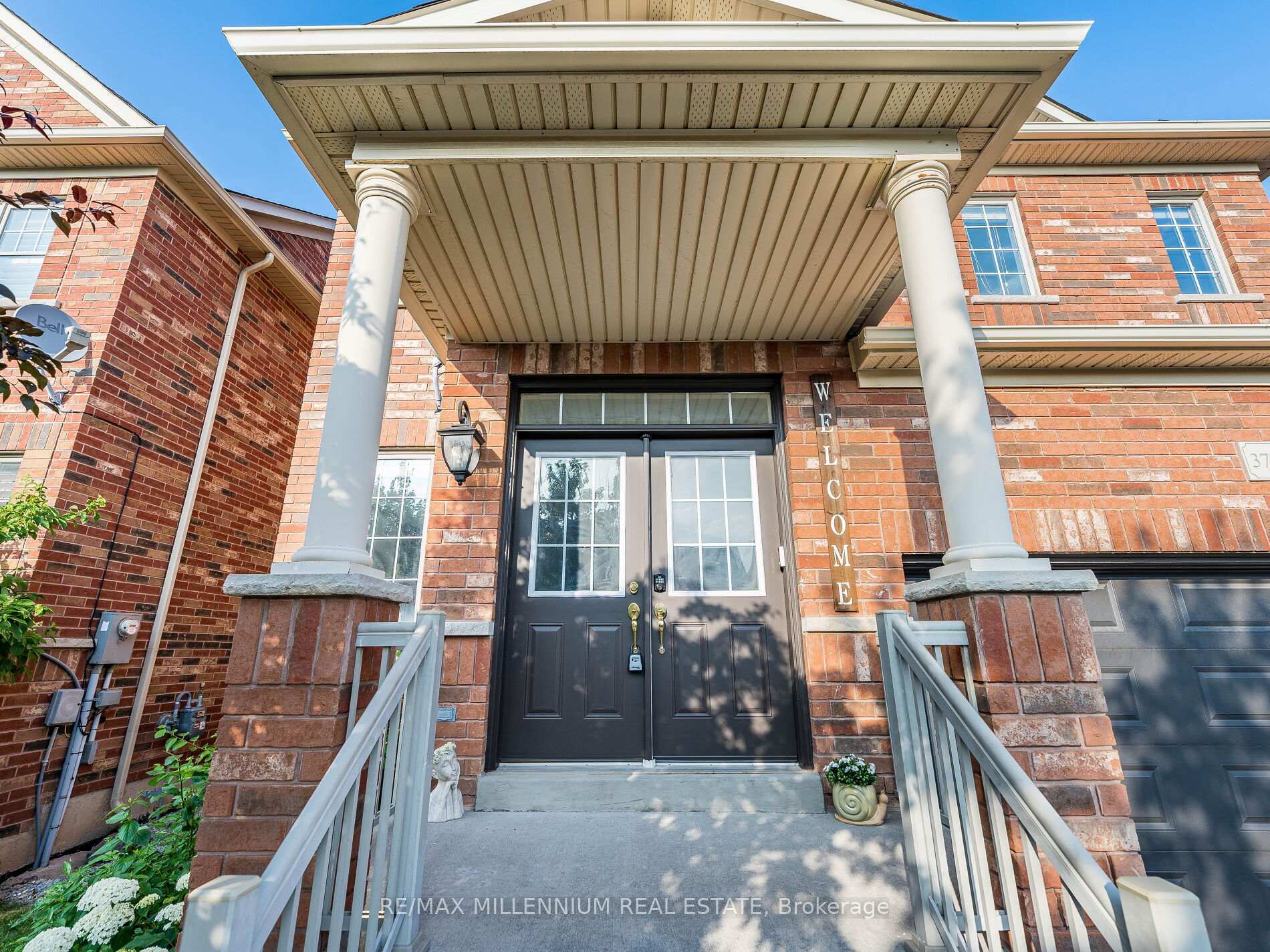 Property Photo: 377 Scott Boulevard ON L9T 0T1