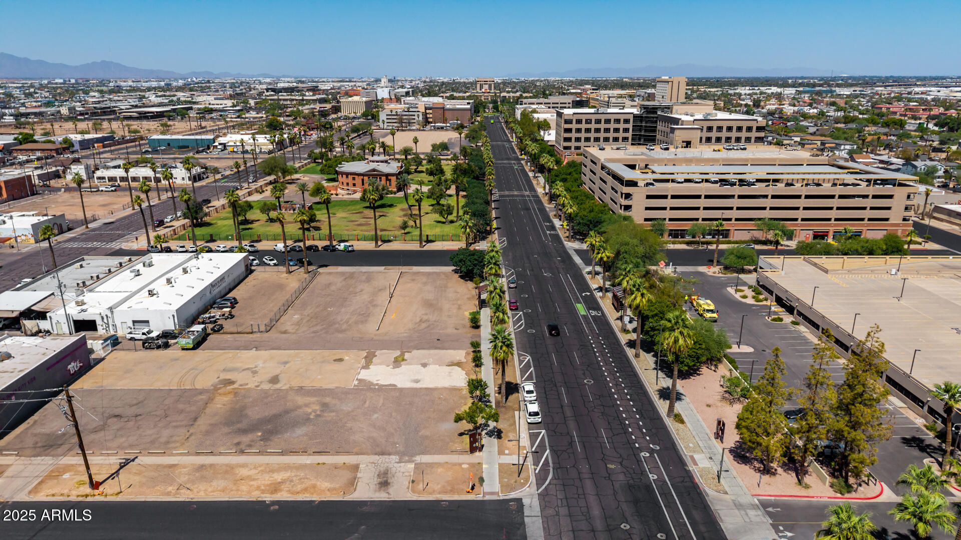 Property Photo: 901 W Washington Street 1 AZ 85007