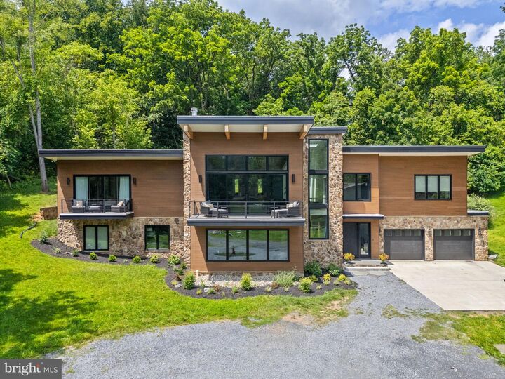 222 Vaughndom Way  Martinsburg WV 25404 photo