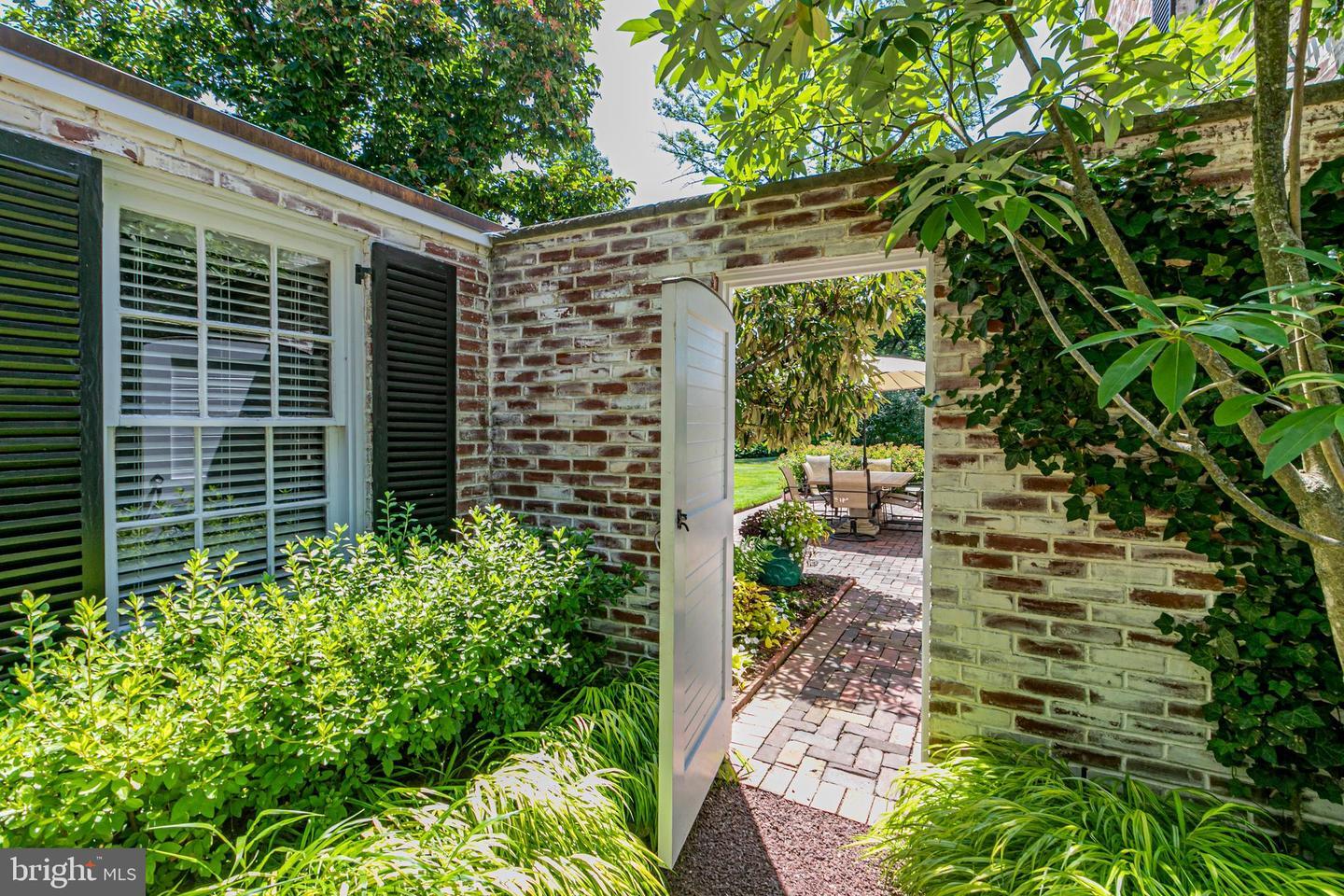 Property Photo:  84 Elm Road  NJ 08540 
