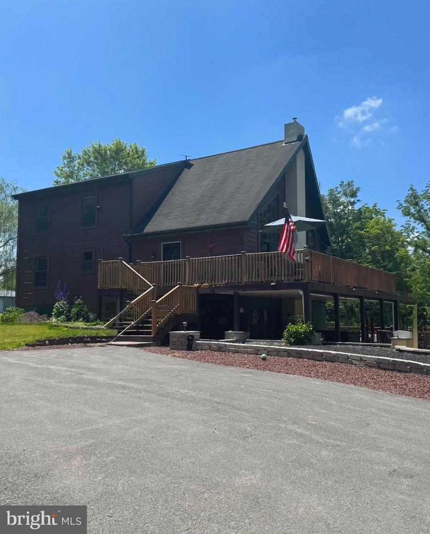85 Rooster Lane  Manchester PA 17345 photo