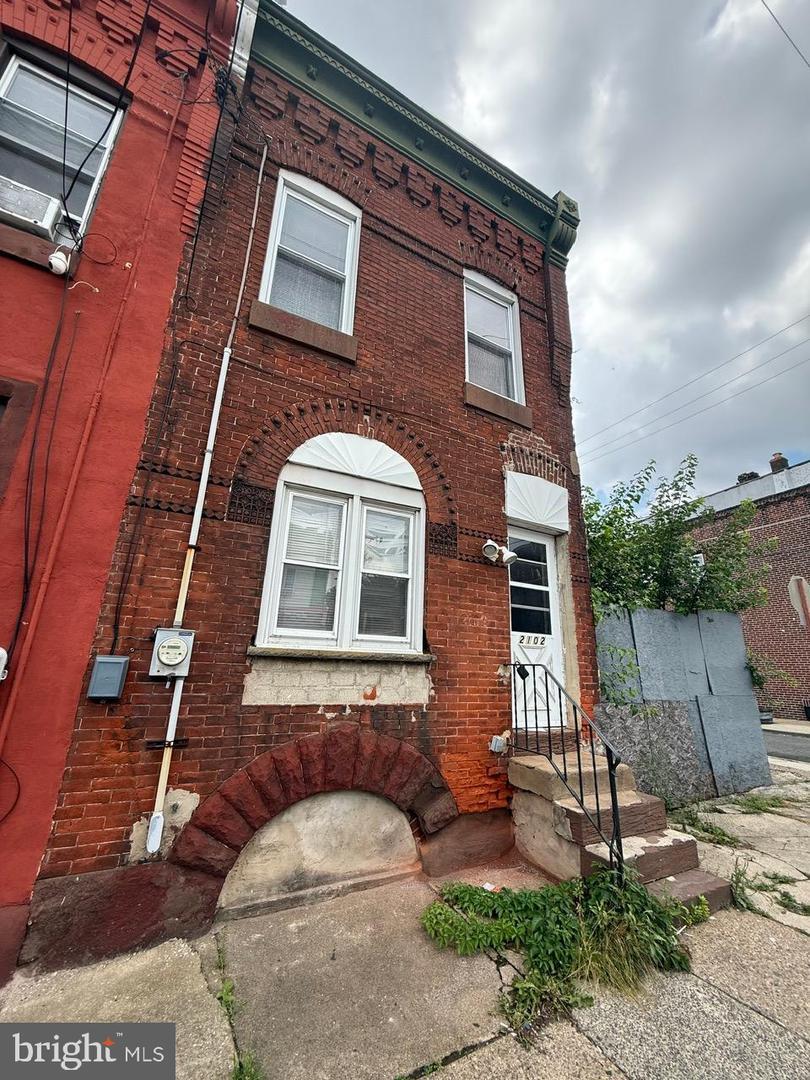Property Photo: 2102 E Clearfield Street PA 19134