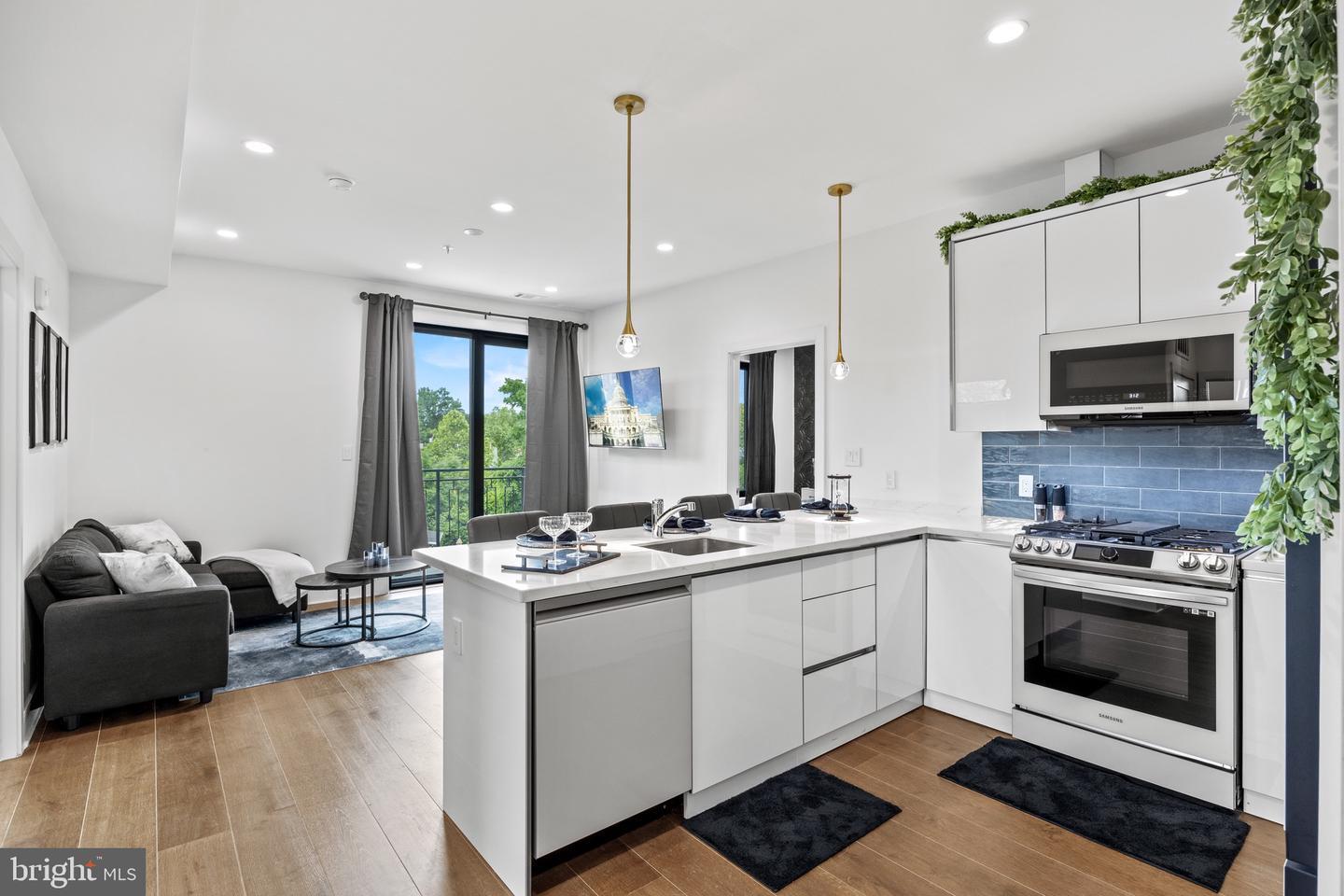 Property Photo:  1002 Rhode Island Avenue NE 8  DC 20018 