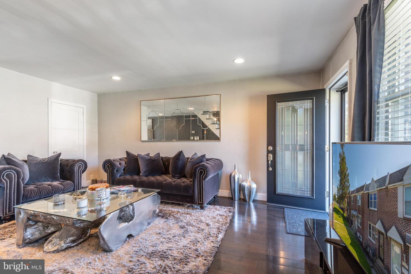 Property Photo:  22 King Avenue  PA 19032 