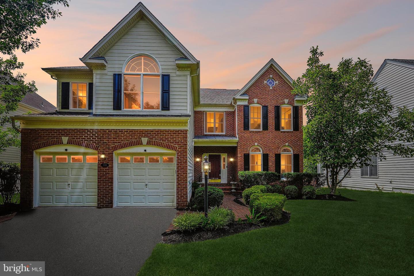 Property Photo: 5518 Hillsman Farm Lane VA 20169