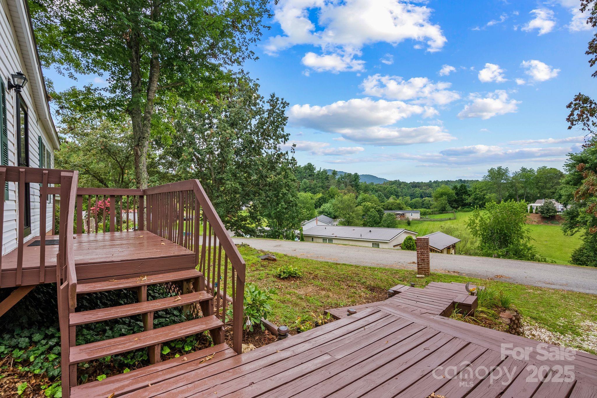 Property Photo: 51 Farmstead Road NC 28748