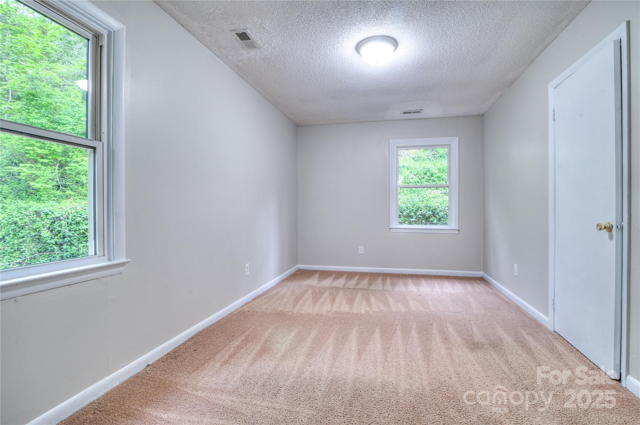 Property Photo: 817 32nd Street Drive NE NC 28613