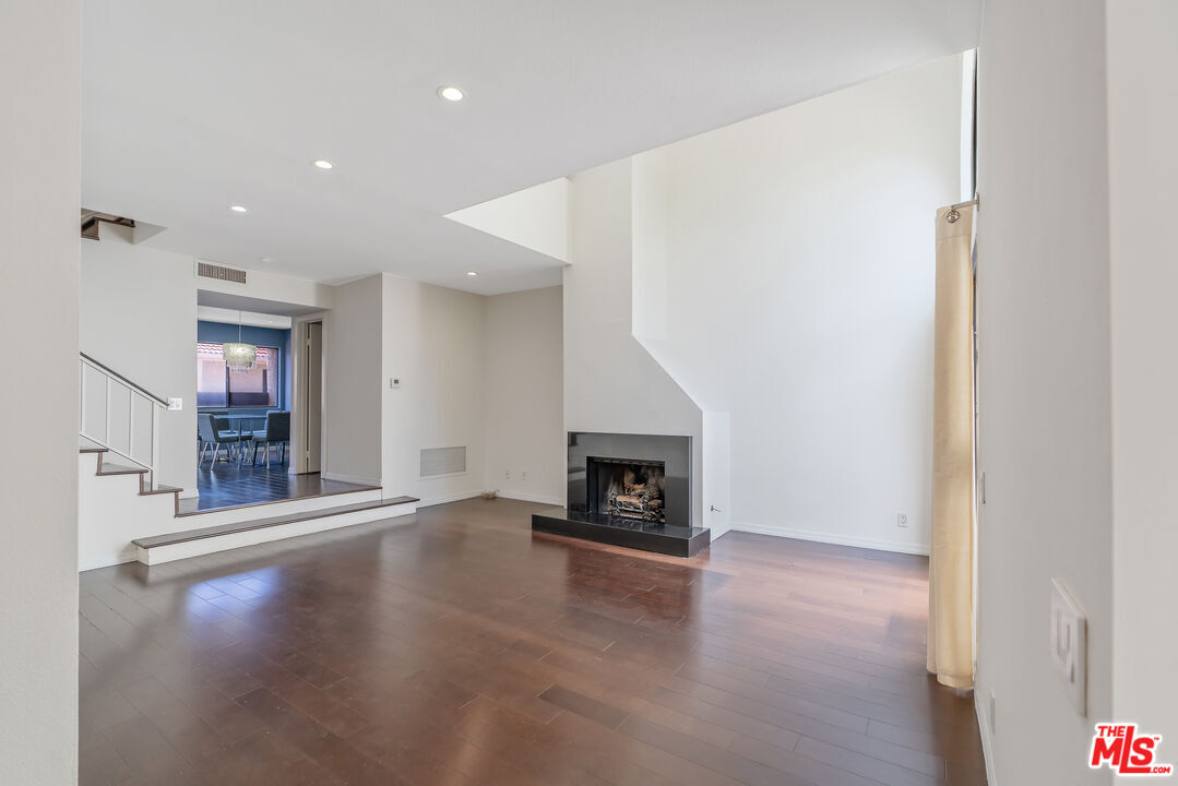 Property Photo: 1979 Grace Ave CA 90068