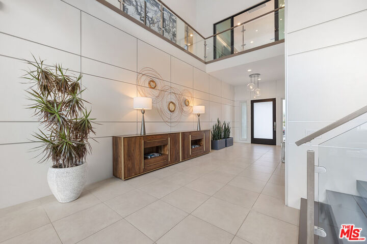 Property Photo:  20378 W Marlow Ln  CA 91326 