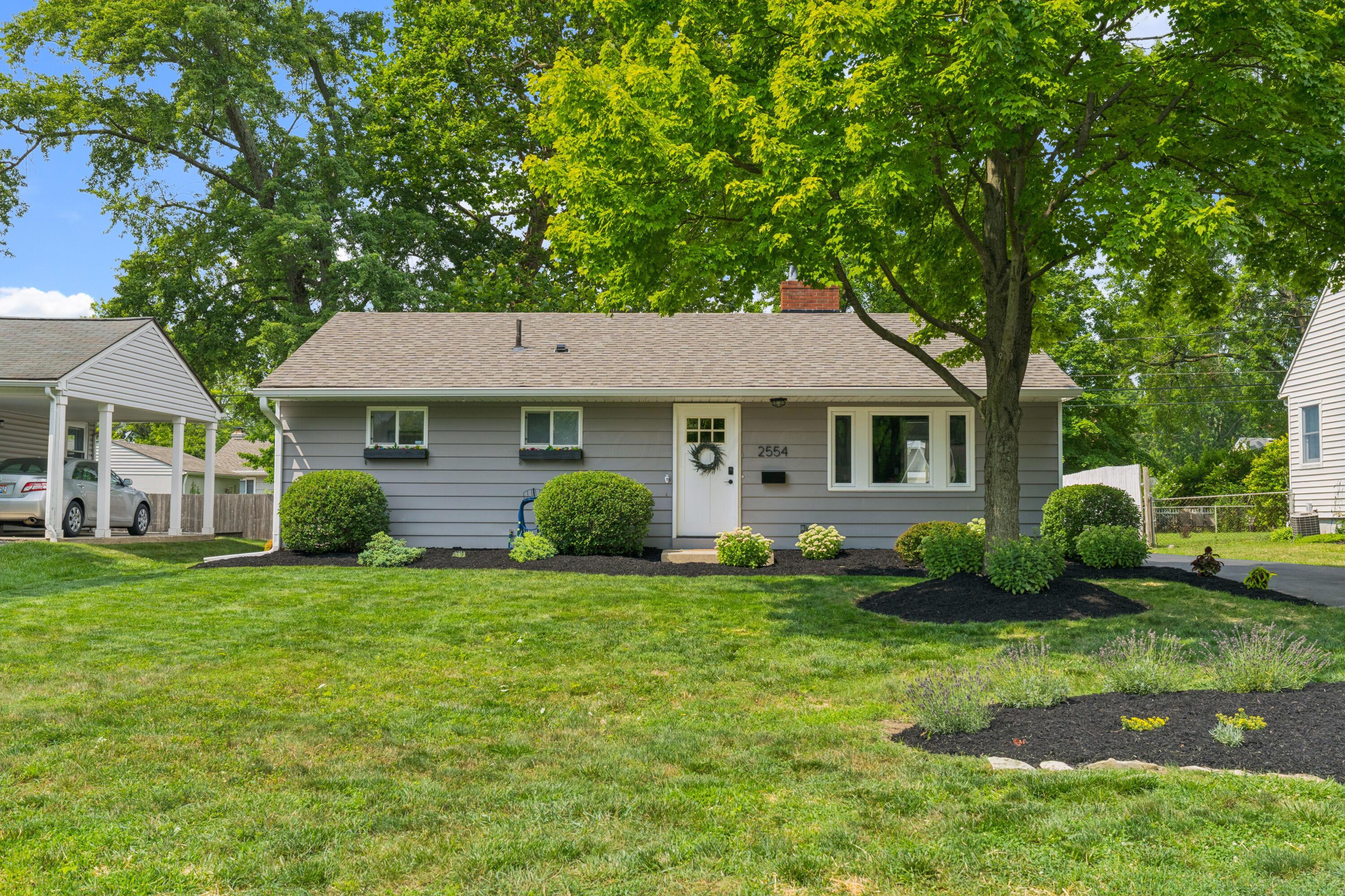 Property Photo: 2554 Nottingham Road OH 43221
