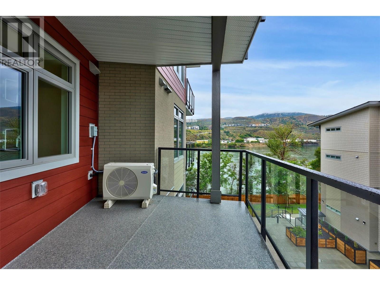207 Royal Avenue 407  Kamloops BC V2H 1T7 photo