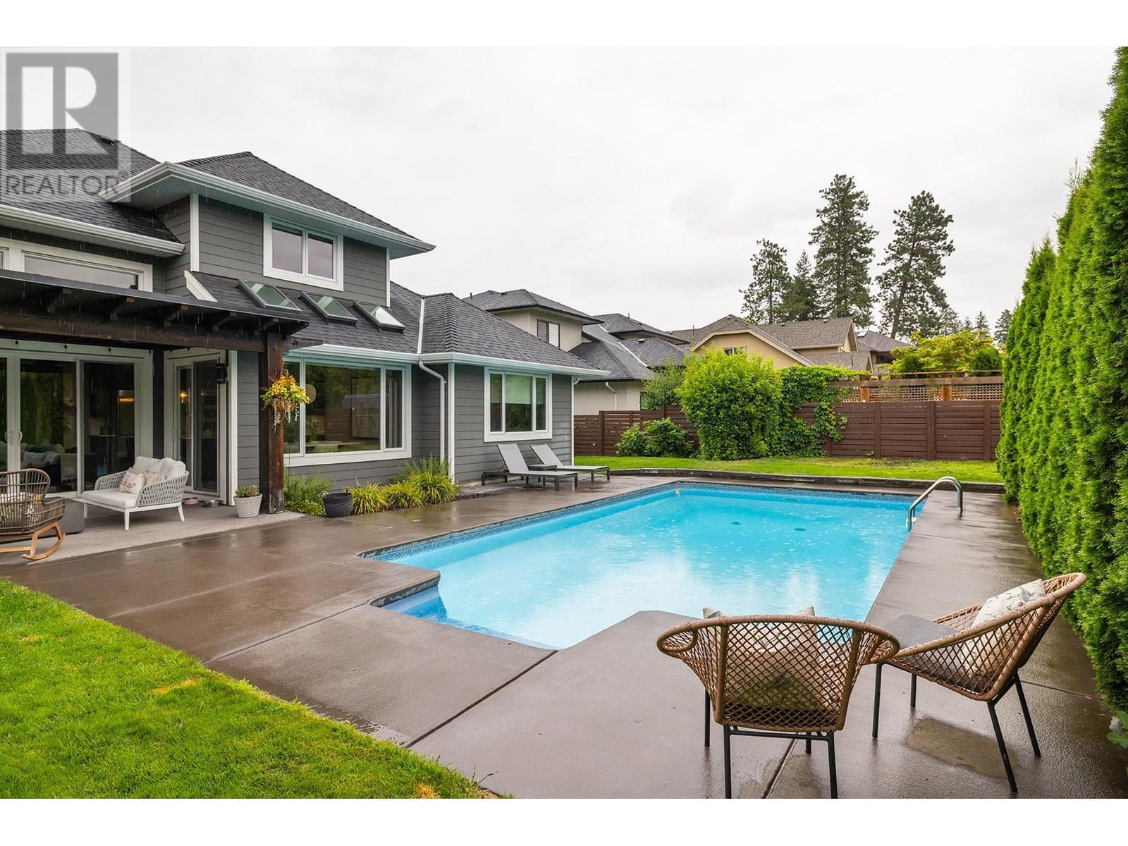 Property Photo:  515 Metcalfe Avenue  BC V1W 5K8 