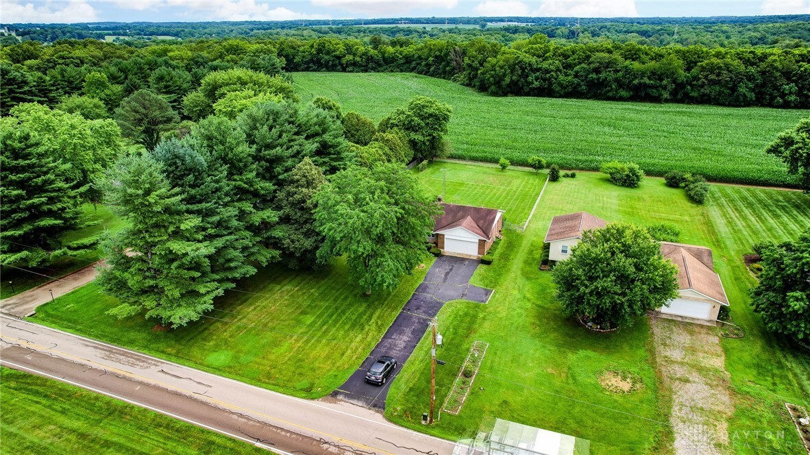 Property Photo: 2042 Hilltop Road OH 45385