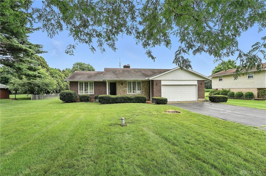 Property Photo: 2042 Hilltop Road OH 45385