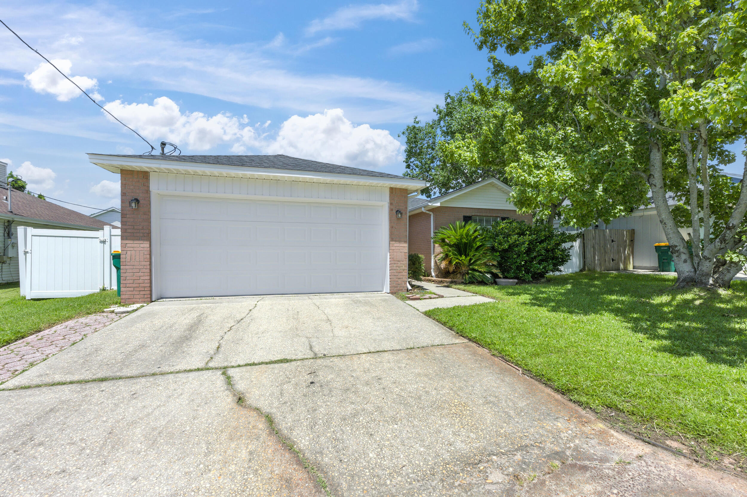 Property Photo: 490 Channel Marker Street FL 32569