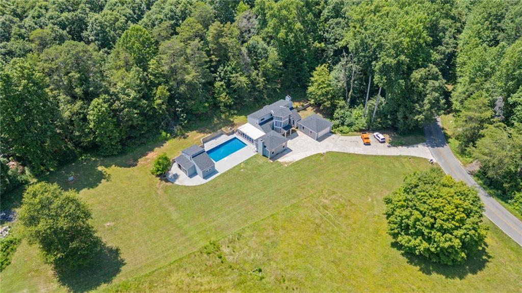 Property Photo: 6592 Rufus Bryant Road GA 30533