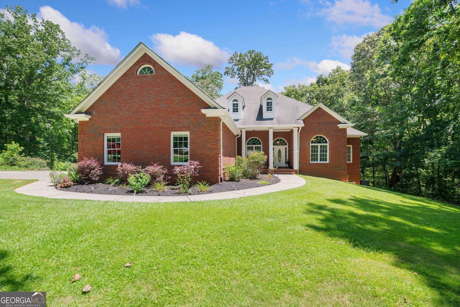 Property Photo: 106 Shalea Lane GA 30107