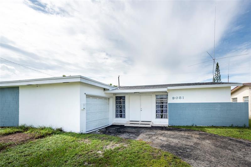 Property Photo: 9081 NW 21st Mnr FL 33322