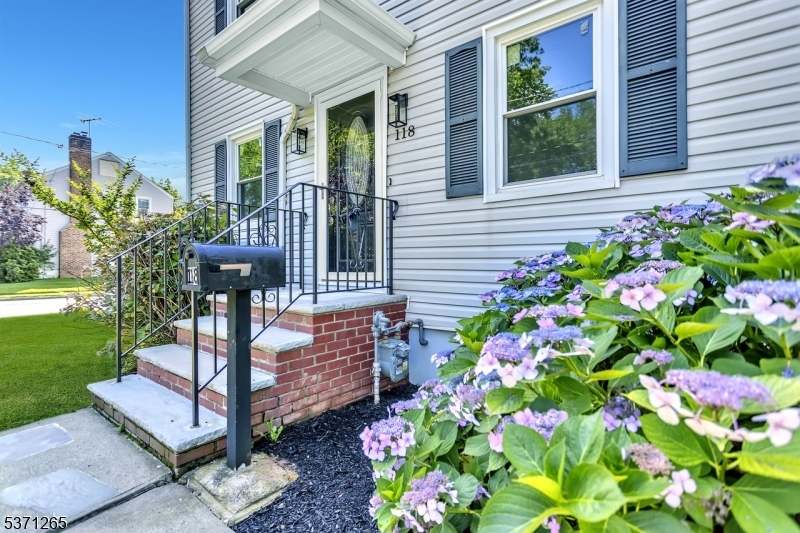 Property Photo: 118 Orchard Ter NJ 07083