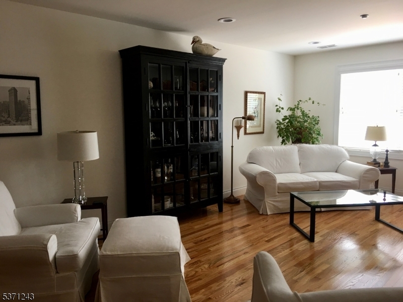 Property Photo:  688 Rt202 Main Road 2  NJ 07082 