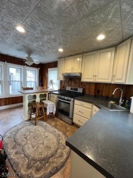 Property Photo: 923 Hillside Rd NJ 08865